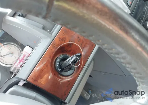 2008 Chrysler Town & Country Touring z USA, uszkodzony, nr VIN 2A8HR54P88R626533